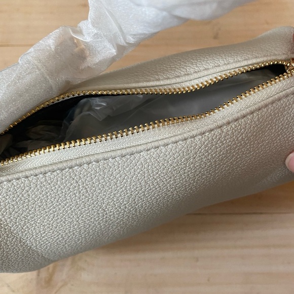 Commense Cream Mini Barrel Bag Purse Women’s Handbag NEW - Picture 7 of 12